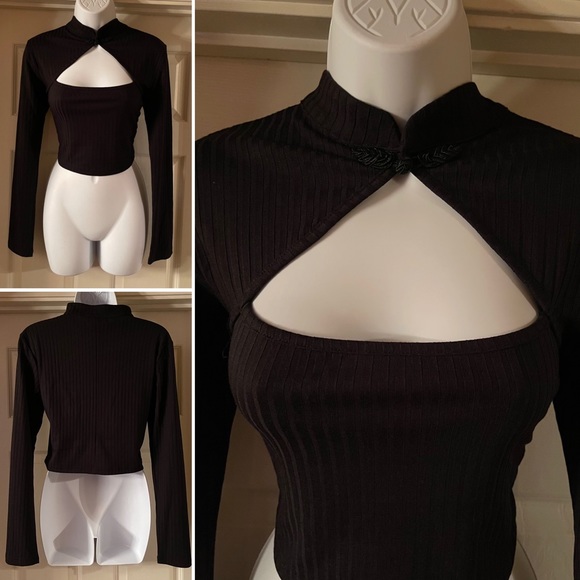 Ribbed Cutout Cropped Top - Picture 5 of 6